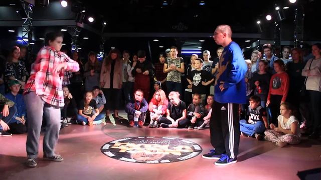 xNVR8xHipHop.Pro 1/8x Глупанова Настя vs Шаронов Макс смотреть онлайн