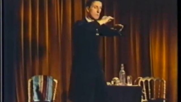 Mac Ronay comedy magic magia cómica