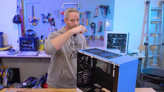 Cutting up a case never felt so good... Cheap and EFFECTIVE mod! смотреть онлайн