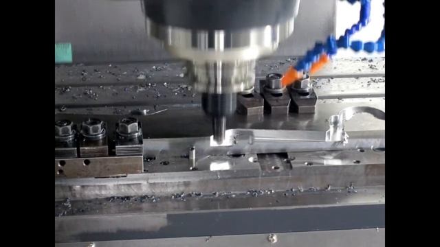 MACO LV 1060E BT40 24T 13 8 9 смотреть онлайн