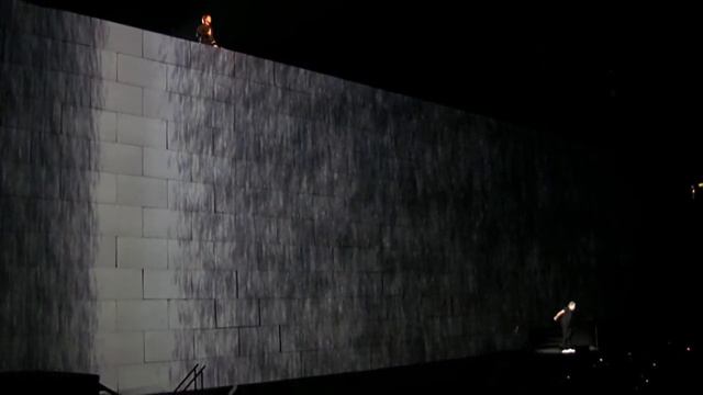 Roger Waters - Vera - BtBBH - Comfortably Numb - Milan 2011
