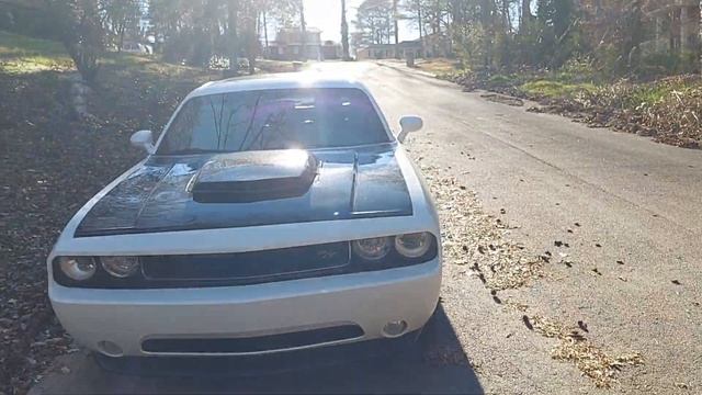 Unboxing my mopar T/A hood for 2013 dodge challenger classic. смотреть онлайн