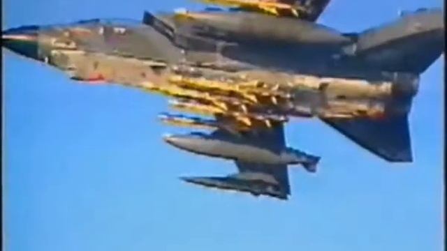 Famous Warplanes - Panavia Tornado