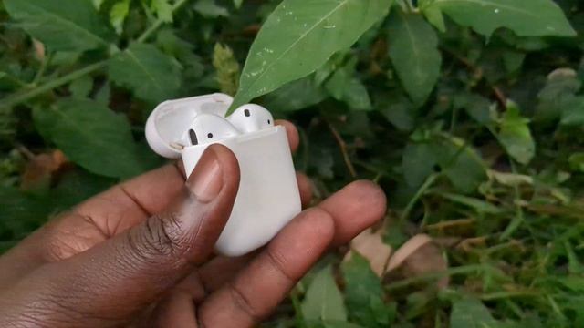I found NEW Apple Earpod in the FOREST😳👀 смотреть онлайн
