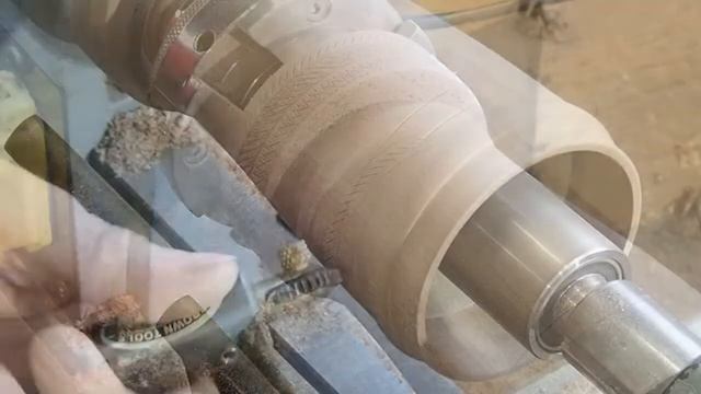 tournage d'un mug médiéval avec insert inox смотреть онлайн