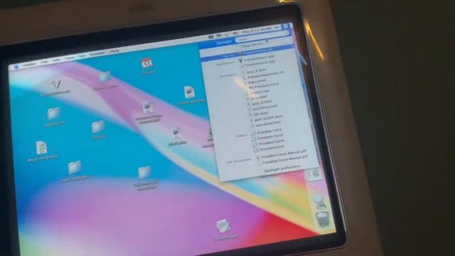 Vintage eMac running different games (OS X 10.4) смотреть онлайн