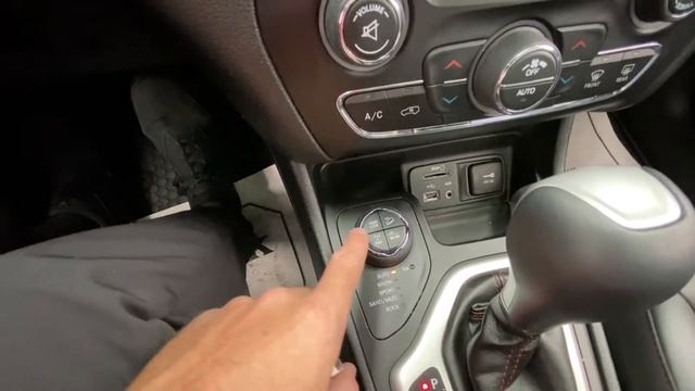 2018 Jeep Cherokee Trailhawk - Used Cars - For Sale - Brantford Kia 519-304-6542 Stock No. P2739A смотреть онлайн