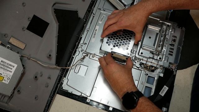 DATA Recovery and SSD Upgrade on a HP All-in-One смотреть онлайн