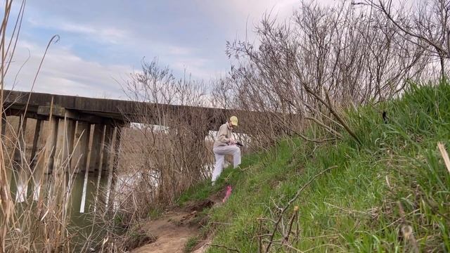 Рыбалка в апреле!!! Хороший карась!!! #рыбалка #ловимрыбу #краснодар смотреть онлайн