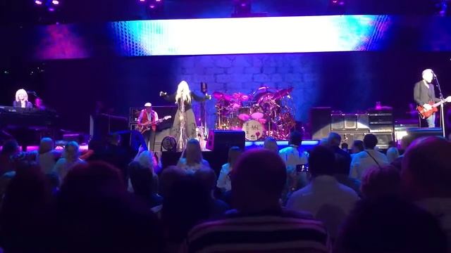Fleetwood Mac - Sara - Brisbane, Australia 10 November 2015 смотреть онлайн
