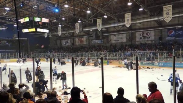 Lincoln Stars Teddy Bear Toss 2012