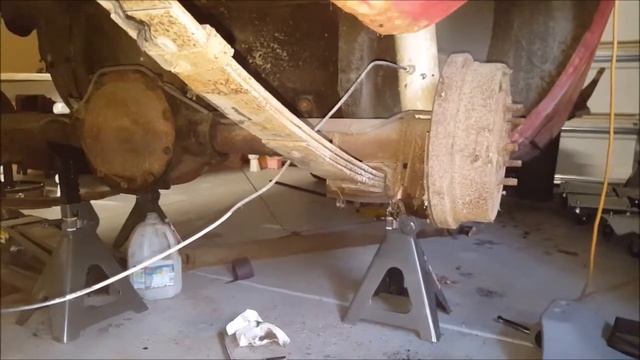 S1:E5 72 Camaro Rear Suspension and Axle Removal смотреть онлайн