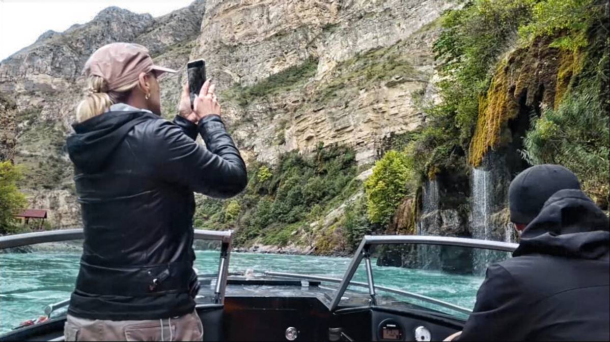 Сулакский каньон. Водная прогулка на катере. Природа здесь невероятно величественна смотреть онлайн