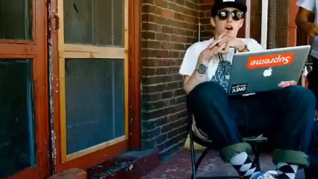 Mac Miller - Outside w/lyrics смотреть онлайн