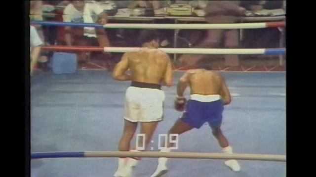 ON THIS DAY! MUHAMMAD ALI KNOCKED BOB FOSTER DOWN SEVEN TIMES... FINALLY STOPPING HIM IN THE EIGHTH смотреть онлайн