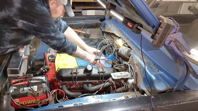 1967 Dodge Dart: My First Time Replacing a Carburetor смотреть онлайн