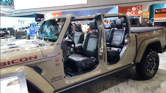 2020 Jeep Gladiator Rubicon Truck - Auto Club presents at the 2019 LA Auto Show смотреть онлайн