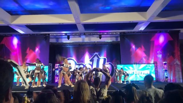CHEER EXTREME C4 HITS AT ONE UP NASHVILLE! смотреть онлайн