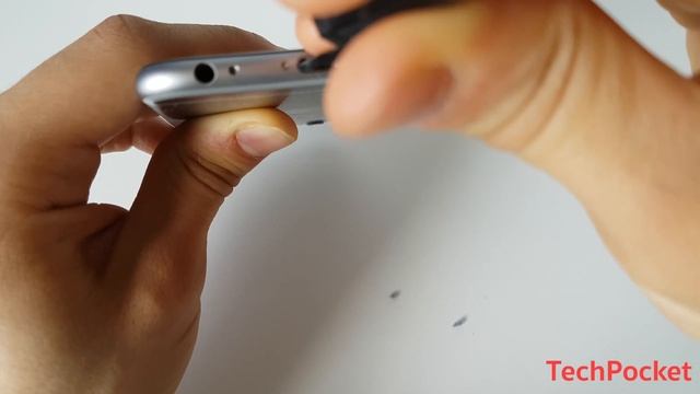 iPhone doesn't charge? Here's why - EASY FIX смотреть онлайн