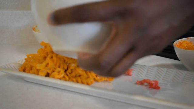 Cheetos Mac & Cheese Taste Test смотреть онлайн