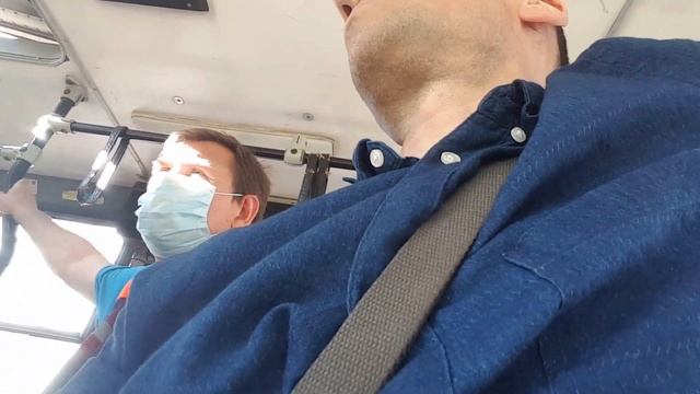 КОНТРОЛЕР ТРОЛЛЕЙБУСА ПРОСИТ ОДЕТЬ МАСКУ И УГРОЖАЕТ ПОЛИЦИЕЙ смотреть онлайн