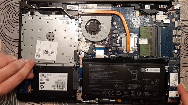 HP 15 series (15-DA 1000) notebook – How to replace the HDD - Disassembly step by step tutorial смотреть онлайн