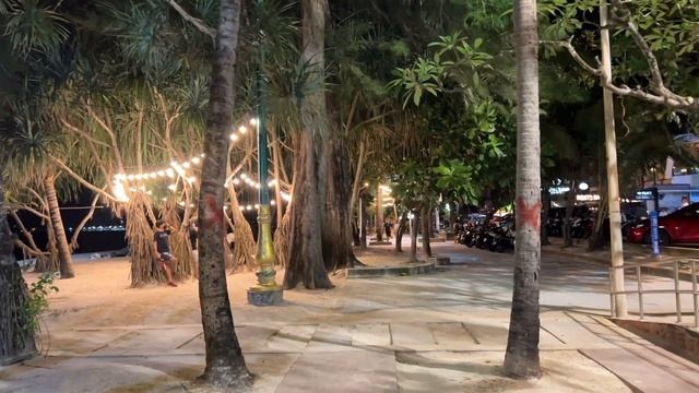 พาเที่ยวภูเก็ต ถนนคนเดินบางลา บรรยากาศริมทะเลยามเย็น 2022 смотреть онлайн