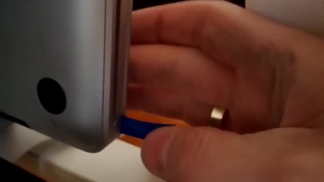 how to turn on closed Macbook Pro смотреть онлайн