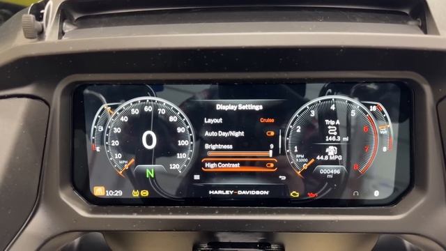 2024 Harley Davidson Skyline Infotainment Overview & How To CarPlay