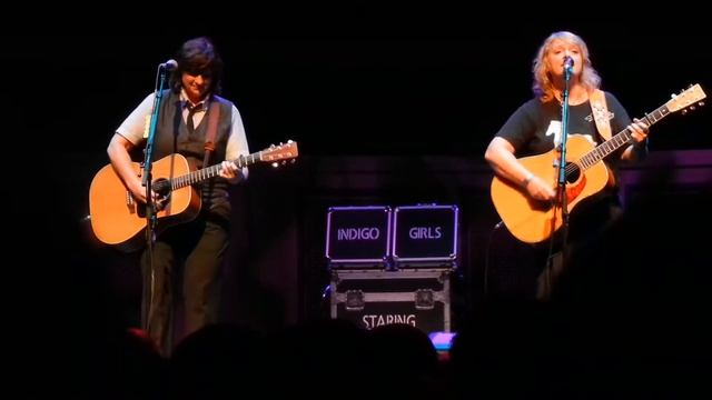 Indigo Girls - Let It Be Me - Carmel, IN 7/10/11 смотреть онлайн