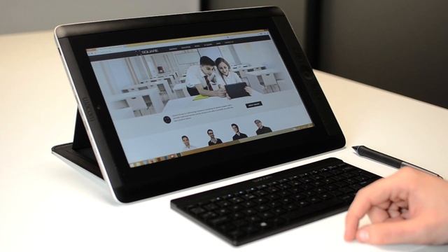 Wacom Cintiq Companion Review смотреть онлайн