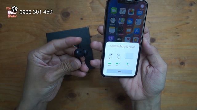 Trên tai so sánh tai nghe Airpods Pro đen nhám độc lạ và airpods pro trâng bóng truyền thống. смотреть онлайн