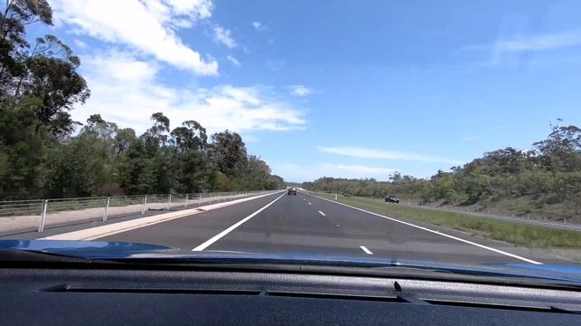 Road from Brisbane to Port Macquarie смотреть онлайн