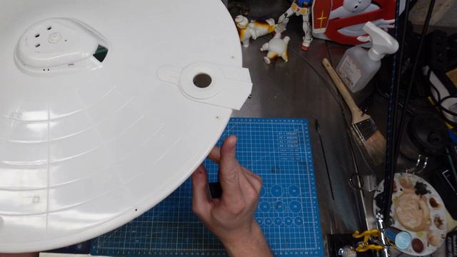 Building the Polar Lights 1/350 Star Trek USS Enterprise refit NCC-1701-A, part 1. смотреть онлайн