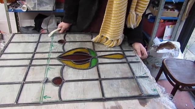 Sophie's Stained Glass | Resizing a Window смотреть онлайн