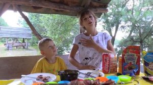 ШАШЛЫК ЧЕЛЛЕНДЖ. Пробуем с вкусными и не вкусными продуктами шашлык на природе HD 2018