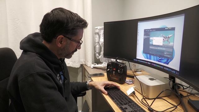 Running Realflight RC Simulator on a MAC смотреть онлайн