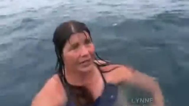 Lynne Cox Ice Swim Segment (2004) смотреть онлайн