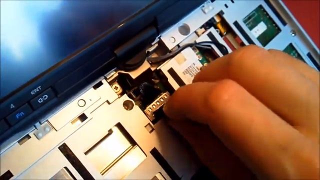 Fujitsu P1630 Motherboard Replacement Part1 смотреть онлайн