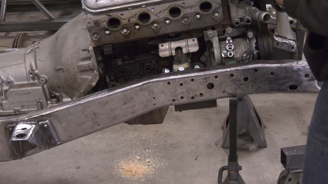 Jeep Gladiator J10 Restoration Update: Engine, Transmission, and more смотреть онлайн