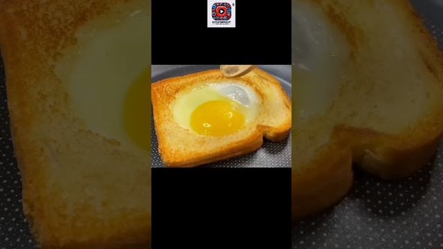 Лайфхак на завтрак😋 #лайфхак #рецепт #готовка #вкусно смотреть онлайн