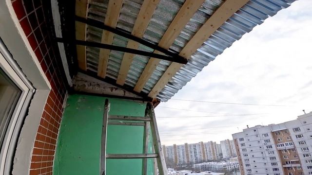 Крыша на балкон в Москве м. Новопеределкино/ Ремонт крыши балкона/Установка козырька/Течёт крыша!? смотреть онлайн