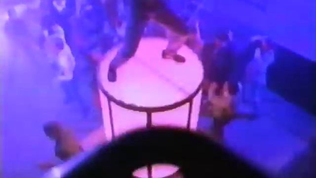 MC Hammer - Here Comes The Hammer (Video)