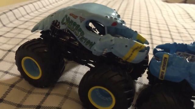 More Hot Wheels Monster Jam trucks I got for 2016 смотреть онлайн
