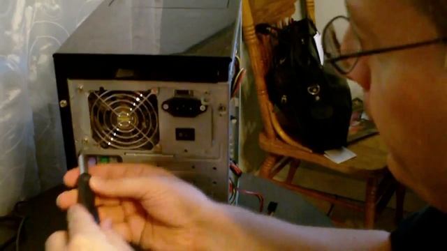 Diagnosing and Replacing a Bad PC Power Supply - Part 1 смотреть онлайн