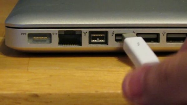 Apple Thunderbolt to Firewire Adapter