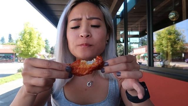 Chicken wings at Fire on the Mountain смотреть онлайн
