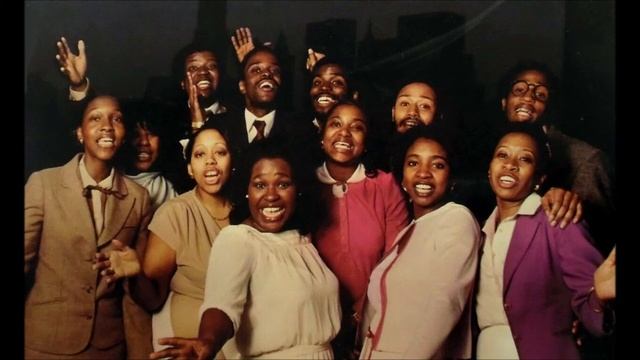 New York Community Choir - I'll Keep My Light in My Window смотреть онлайн