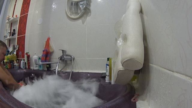 Тест мотор плавник на Sup 3 Kwt, Flipsky 65111, в ванне).