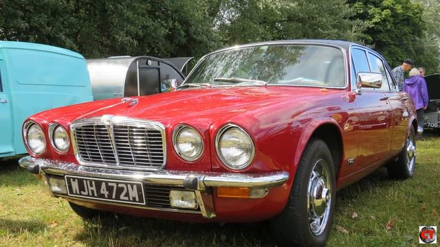 Jaguar XJ6 & XJ12 Series 1, 2 & 3 - a four minute guide & history to these classic Jaguars смотреть онлайн